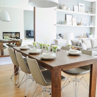 Θέση με ράφια