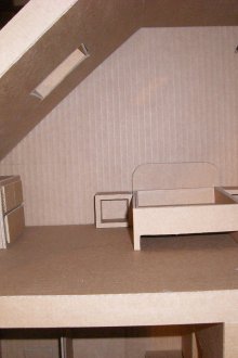 Κρεβάτι παιχνιδιού από χαρτόνι