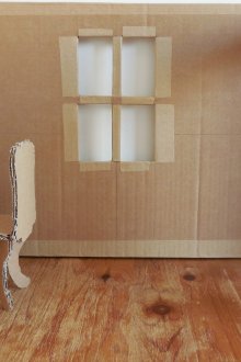 Σκαλισμένα έπιπλα από χαρτόνι