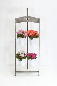 Γκρι ξύλινη βάση λουλουδιών