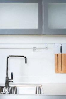 Κάγκελα για πετσέτες στην κουζίνα