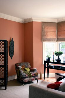 Ροδάκινο χρώμα στο εσωτερικό του σπιτιού