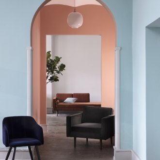 Ροδάκινο χρώμα σε ένα ρετρό εσωτερικό