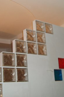 Διαχωριστικό γυψοσανίδας με γυάλινες πλάκες