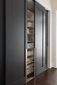 Garderobe i inngangspartiet