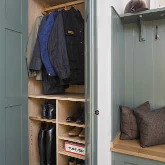 Garderobe i gangen retro