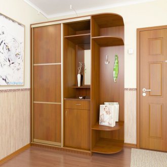 Skap i hallen i Khrusjtsjov