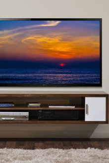 Μεγάλη τηλεόραση στο σαλόνι