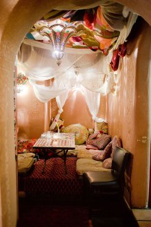 Oriental στυλ στο εσωτερικό της τραπεζαρίας.