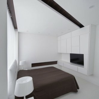 Η διάταξη των επίπλων στην κρεβατοκάμαρα σε μονόχρωμη σχεδίαση