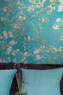 Τυρκουάζ ταπετσαρία με αμυγδαλιά