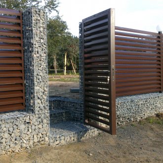 Gabion και μεταλλικό φράχτη για κήπο