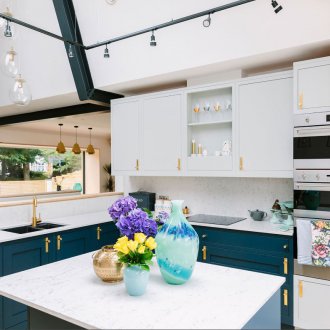 Φωτισμός κουζίνας με περιστροφικούς λαμπτήρες