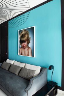 Σχεδιασμός ενός τιρκουάζ σαλόνι σε ένα διαμέρισμα