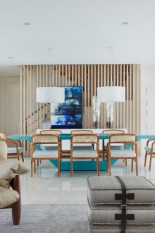 Τυρκουάζ τραπεζαρία στο σαλόνι