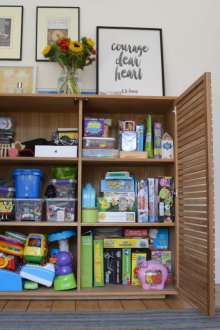 Αποθήκευση παιχνιδιών στο σαλόνι