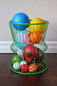 Αποθήκευση παιχνιδιών σε καλάθι