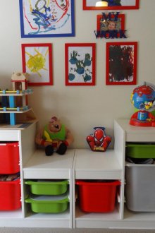 Αποθήκευση παιχνιδιών σε αγόρι