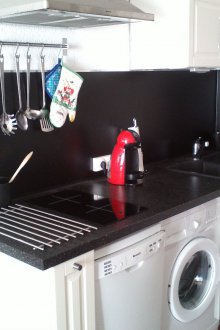 Πλυντήριο στην κουζίνα στο εσωτερικό