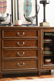 Ντουλάπα στο σαλόνι κλασικό