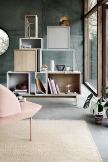 Ντουλάπα στο σαλόνι στο σπίτι