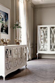 Ντουλάπα στο καθιστικό σε νεοκλασικό στιλ