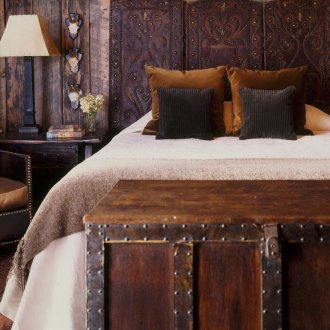 Ρουστίκ δερμάτινο κεφαλάρι