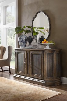 Ντουλάπι στο καθιστικό ηλικίας