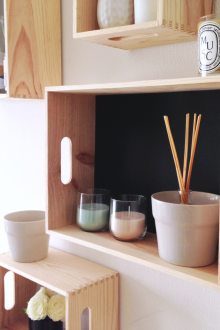 Κρεμαστά ράφια καθιστικού