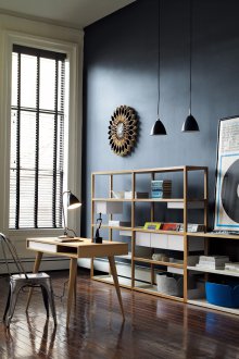 Ράφι τοίχου στο σαλόνι