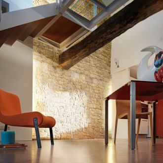 Διακόσμηση τοίχου με διακοσμητικά πάνελ από πέτρα