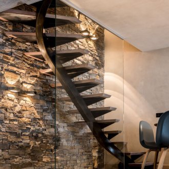 Διακόσμηση τοίχου με διακοσμητική πέτρα με οπίσθιο φωτισμό