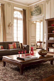 Ο συνδυασμός καφέ ξύλου στο εσωτερικό