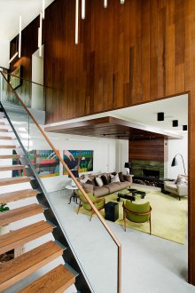 Ο συνδυασμός καφέ και πράσινου στο εσωτερικό