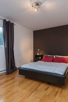 Μικρό παράθυρο στην κρεβατοκάμαρα