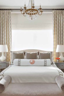 Κεφαλάρι σε ευρύ παράθυρο