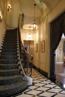 Πάνελ τοίχου για το διάδρομο με επιχρύσωση