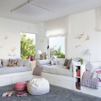 Σχεδιασμός φυτωρίου για τρία παιδιά λευκά