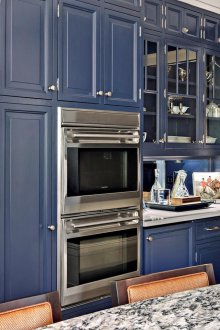 Κουζίνα από στουκ σε μπλε αποχρώσεις