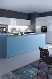 Μοντέρνα μπλε κουζίνα