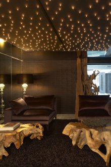 Οροφή με φωτεινό ουρανό