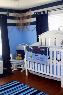 Σχεδιασμός κουρτινών για παιδικό δωμάτιο σε θαλάσσιο στυλ