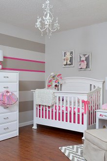 Σχεδιάστε κουρτίνες για ένα δωμάτιο παιδιού με ένα γκρι μοτίβο