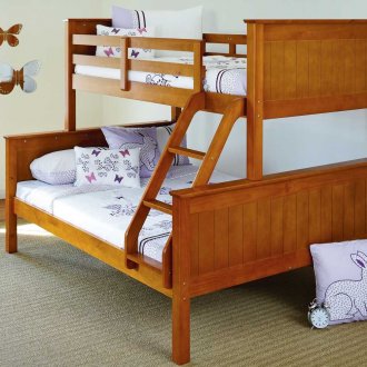 Ξύλινη κουκέτα στο φυτώριο