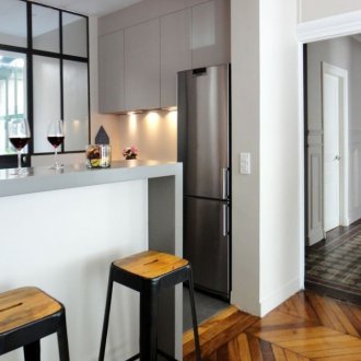 Σχεδιασμός κουζίνας με στενό πάγκο