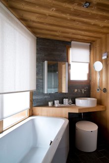 Στερεό ξύλο σύγχρονο μπάνιο