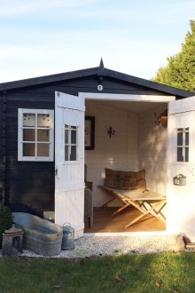 Χώρα αλλαγή σπιτιού μαύρο