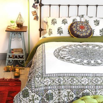 Χρώμα ελιάς στο ντεκόρ