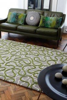 Σκούρο χρώμα ελιάς στο εσωτερικό