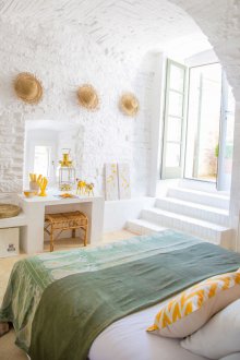 Θέση με παράθυρο στο δωμάτιο